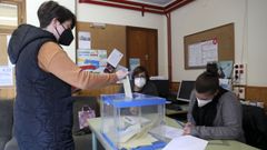 Votacin en el colegio pblico de A Sionlla, en Santiago, sobre la posibilidad de cambiar la jornada escolar