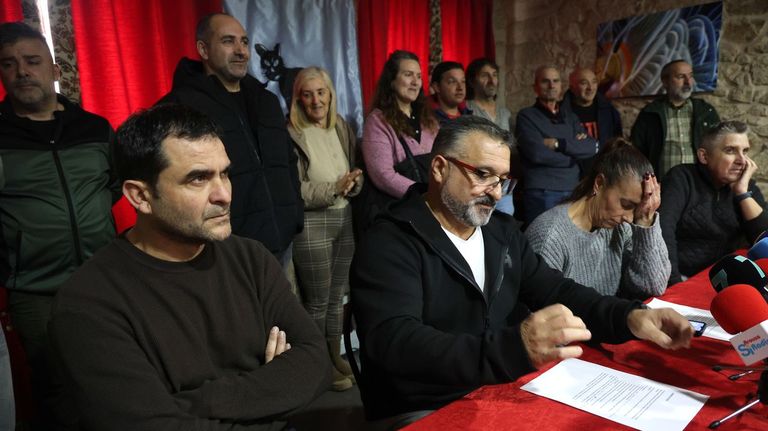 O sector do mar da r�a de Arousa denuncia o estado cr�tico do marisqueo