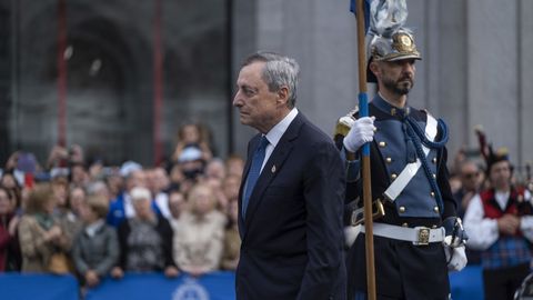 Llegada a la entrega de los Premios Princesa de Asturias 2025