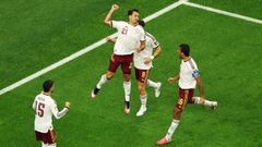 Oyarzabal celebrando su gol de penalti contra Francia