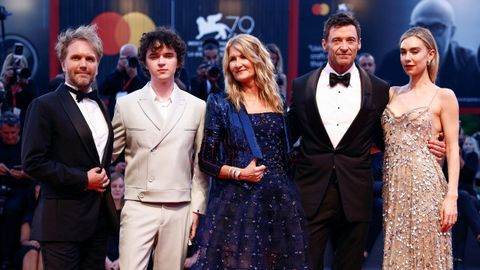 Florian Zeller posa en la Mostra con sus actores Zen McGrath, Laura Dern, Hugh Jackman y Vanessa Kirby.