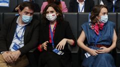 Foto de archivo de Fern�ndez Ma�ueco, D�az Ayuso y Gamarra, en Sevilla el pasado 1 de abril.