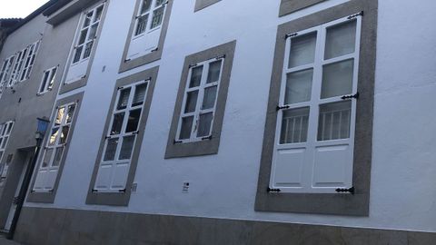 El programa <span lang= gl >Ter � manter</span> contribuye a la mejora de carpinter�as, rejas y envolventes de edificios del casco hist�rico