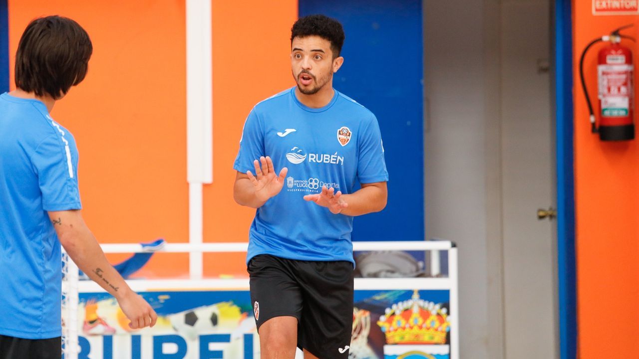 El Burela FS sorprende con la vuelta de Meira