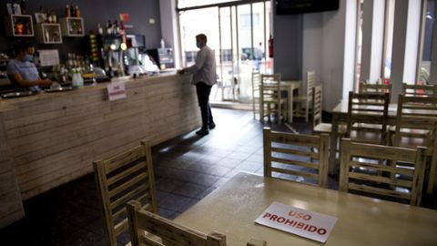 Primer d�a en Arteixo tras las restricciones impuestas por la Xunta. 