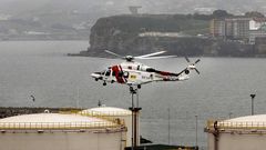 El Helimer abandona su base en el puerto de Gijón para reincorporarse a las labores de búsqueda
