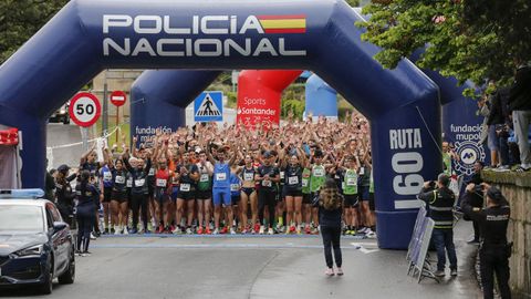 Carrera solidaria de la Polic�a Nacional en Ourense