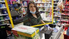 Marleni, en el supermercado de Barro donde trabaja