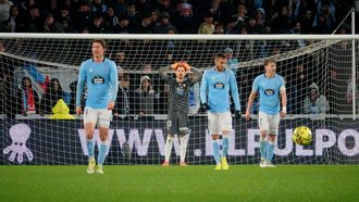 Fer L&oacute;pez, Radu, &Oacute;scar Mingueza y Starfelt, tras uno de los goles recibidos por el Celta ante el Osasuna.
