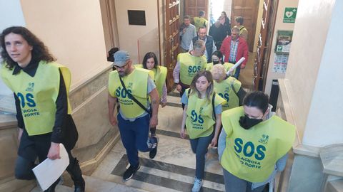 Una representación fue recibida en el Concello por tres concejales del PSOE