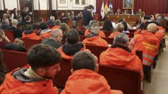 Bomberos en el �ltimo pleno municipal, al que llevaron sus demandas.
