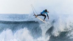 Espect�culo de surf en Razo:�revive con estas im�genes el campeonato j�nior europeo