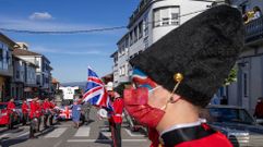 La reina de Inglaterra, a su llegada a Pant�n, escoltada por los Xograres de Lemos