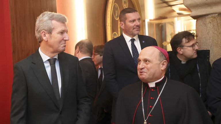 Alfonso Rueda y Francisco Jos� Prieto, arzobispo de Santiago, este jueves en la inauguraci�n del Museo Diocesano en San Mart�n Pinario.