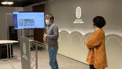 Santiago P�rez Agra y Anabel Gul�as, el pasado mes de enero en la presentaci�n del primer avance del Sistema de Informaci�n Xeogr�fica del Concello de Pontevedra, bautizado ahora como Catafis