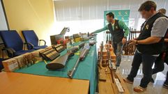 ARSENAL DE ARMAS INTERVENIDO POR LA GUARDIA CIVIL EN UN TALLER CLANDESTINO EN EL MARCO DE LA OPERACI�N SUSURRO