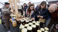 <span lang= gl >A Feira do Mel da Montaa, en imaxes</span>