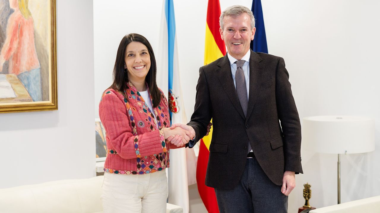 Alfonso Rueda y María Sampedro desbloquean la financiación del polígono industrial de Ribeira