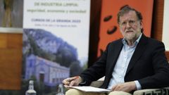 El expresidente del Gobierno Mariano Rajoy en la presentación en los Cursos de La Granda su libro 'Discursos parlamentarios de Mariano Rajoy Brey. Presidente del Gobierno 2011-2018', este jueves en el Hotel Palacio de Avilés