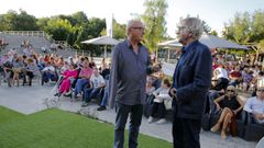 Alonso de la Torre, co historiador Ian Gibson, no sal�n Vilagarc�a Cidade de Libro do 2023