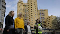 efisa.Por orden, Emma Granell, de Iberdrola; el arquitecto Moncho Corrochano; Chelo Ram�rez, la presidenta de la comunidad, y Coral Souto, la responsable de la ingenier�a Seingenia