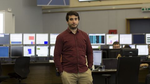 Alén Arias en el Centro de Control