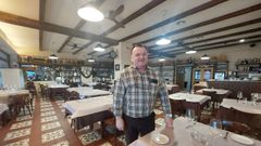 Antonio Castro regenta el restaurante Casa Dami�n en Foz