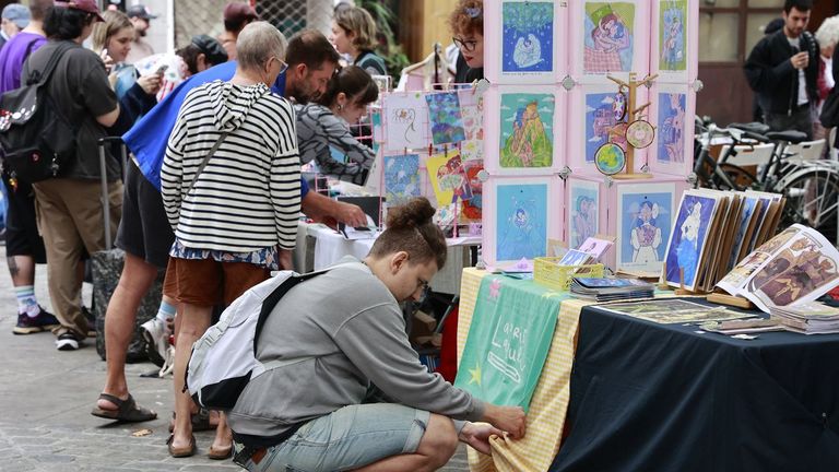 Varios puestos del Festival Autob�n, ayer por la ma�ana