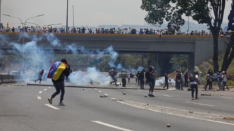 Opositores se manifiestan en las calles para expresar su rechazo al r�gimen de Maduro