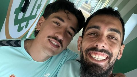 H�ctor Beller�n y el jugador del Celta Borja Iglesias, durante la etapa en que coincidieron en el Betis.