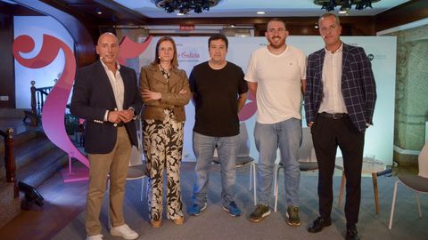 Jos ngel Santos, alcalde de Friol, Zaira Dapena, directora territorial de Abanca en Lugo, Manu Soto, CTO de Estati.co, Elio Lpez, CEO de Innogando y Pablo Viqueira, CEO de Ineltron