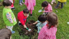 Plantaci�n de la escuela infantil Fany en Nar�n