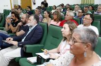 Gestores pesqueros, empresarios y dirigentes de colectivos, ayer, en Burela, con el GAC. 