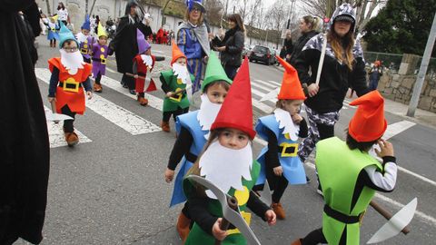 Desfile de comparsas del colegio Juan de L�ngara