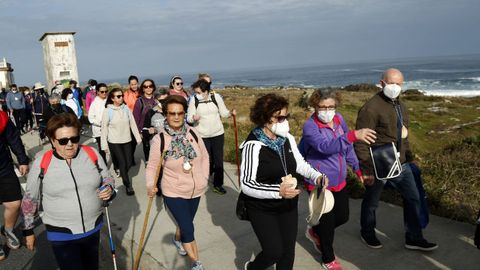 Amas de Casa de Ribeira inicia o Camio A Orixe, farn a primeira etapa, ata Carreira DESDE EL FARO DE CORRUBEDO