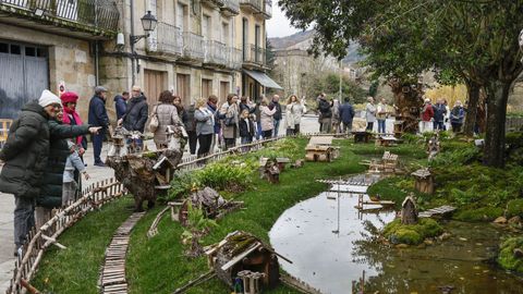 La decoración navideña de Allariz atrae cada año a más visitantes de Galicia, España o Portugal