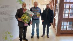 Luis y Alejandro Paad�n (izquierda y derecha) presentaron su nueva gu�a acompa�ados por Jos� Manuel Rodr�guez