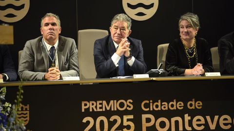 Entrega dos premios Cidade de Pontevedra a Fernando Pintos e Polo Correo do Vento