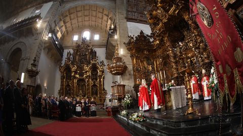Ofrenda al Apóstol en San Martín Pinario. El acto se trasladó en esta ocasión por las obras en la Catedral