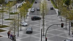La gran plaza que se ha creado en el cruce de Concheiros no ha conseguido conjugar el tr�fico de veh�culos con el de peatones