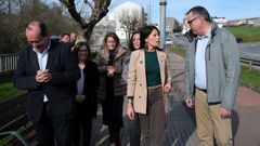 La conselleira Mar�a Mart�nez Allegue, con el alcalde de Ordes, Jos� Luis Mart�nez Sanjurjo, antes del acto en el que inform� sobre la nueva variante