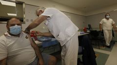 En el Hospital P�blico da Mari�a, en Burela, se iniciar� el domingo la campa�a de vacunaci�n para personas de 30 a 39 a�os