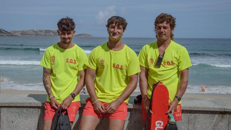 Jhosbel Barros, Aar&oacute;n Vila y Mart&iacute;n Zas, tres de los j&oacute;venes socorristas del rescate en Malpica.