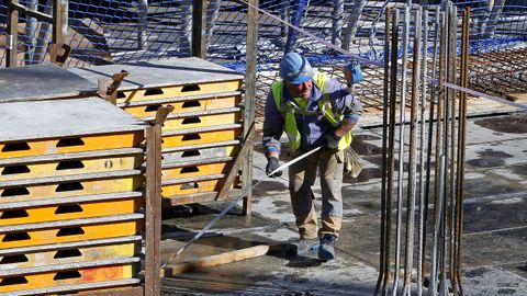 Trabajadores en una obra en la ciudad de Pontevedra