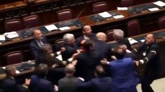 Un diputado herido en una pelea en el Parlamento italiano