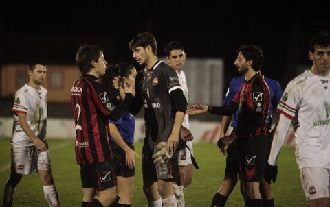 La deportividad rein� en el primer derbi de la temporada disputado en el Cortizo. 