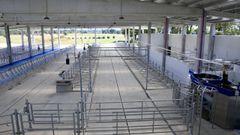 La granja ha sido construida para acoger hasta un total de 82 vacas