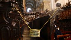 En los estalos superiores ya solo se permite sentarse los domingos y festivos