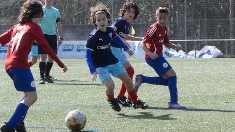 Imagen del duelo alev&iacute;n entre Luis Calvo y Lugo.