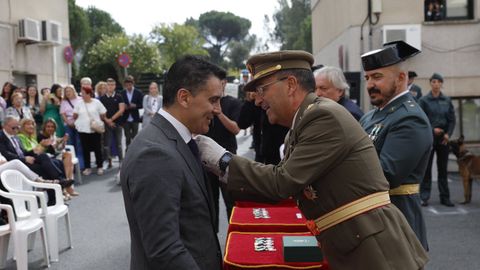 Un momento de la entrega de condecoraciones 